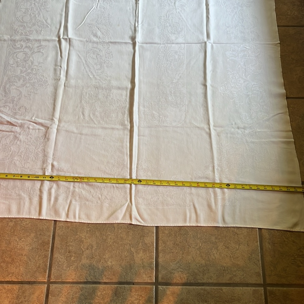 Vintage White Tablecloth - Picture 3 of 12